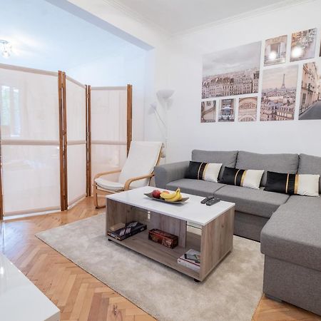 Vivid Condo By Ndk And Vitosha Blvd With Free Secured Parking And Ac صوفيا المظهر الخارجي الصورة
